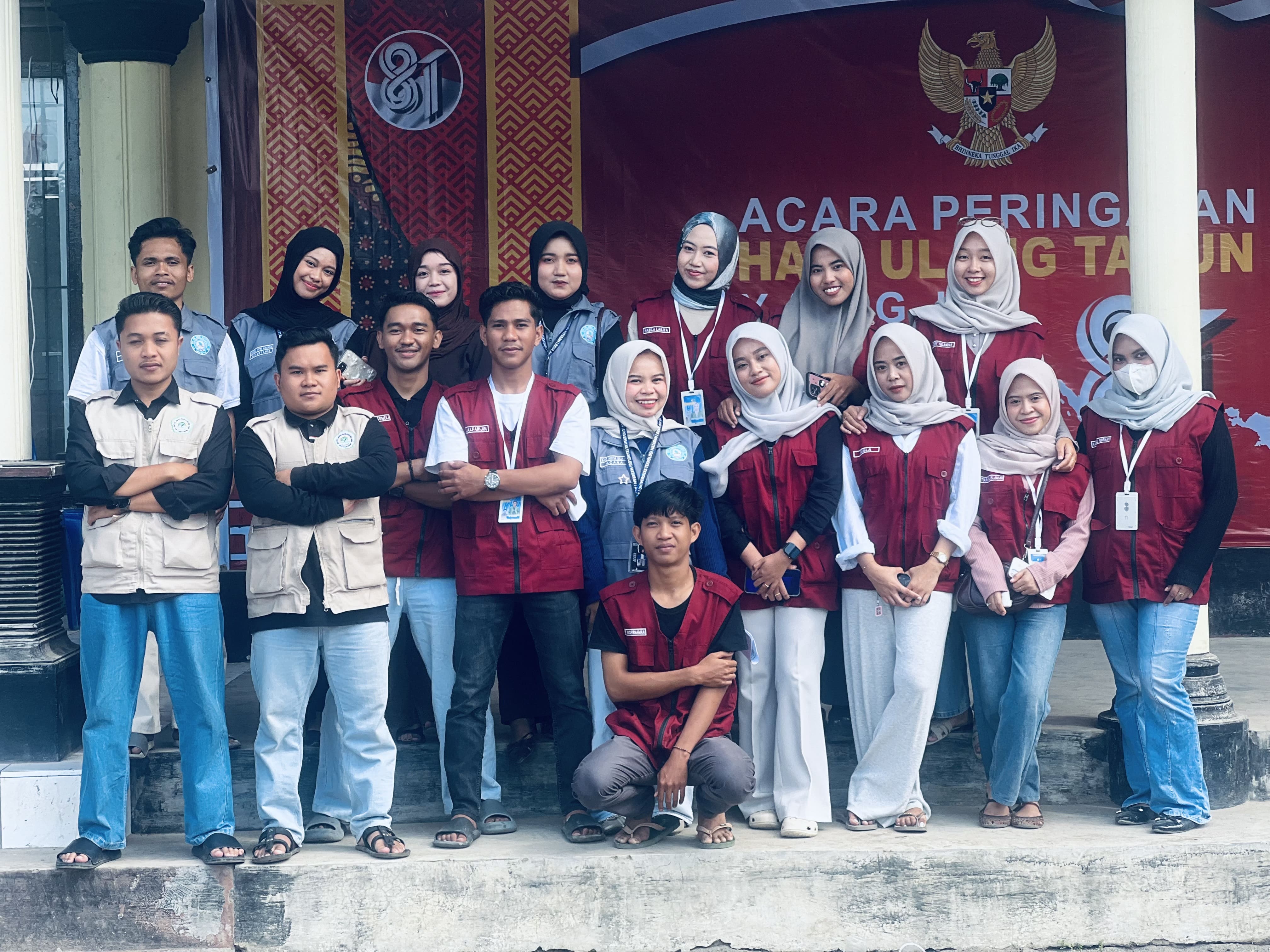 PANITIA LOMBA