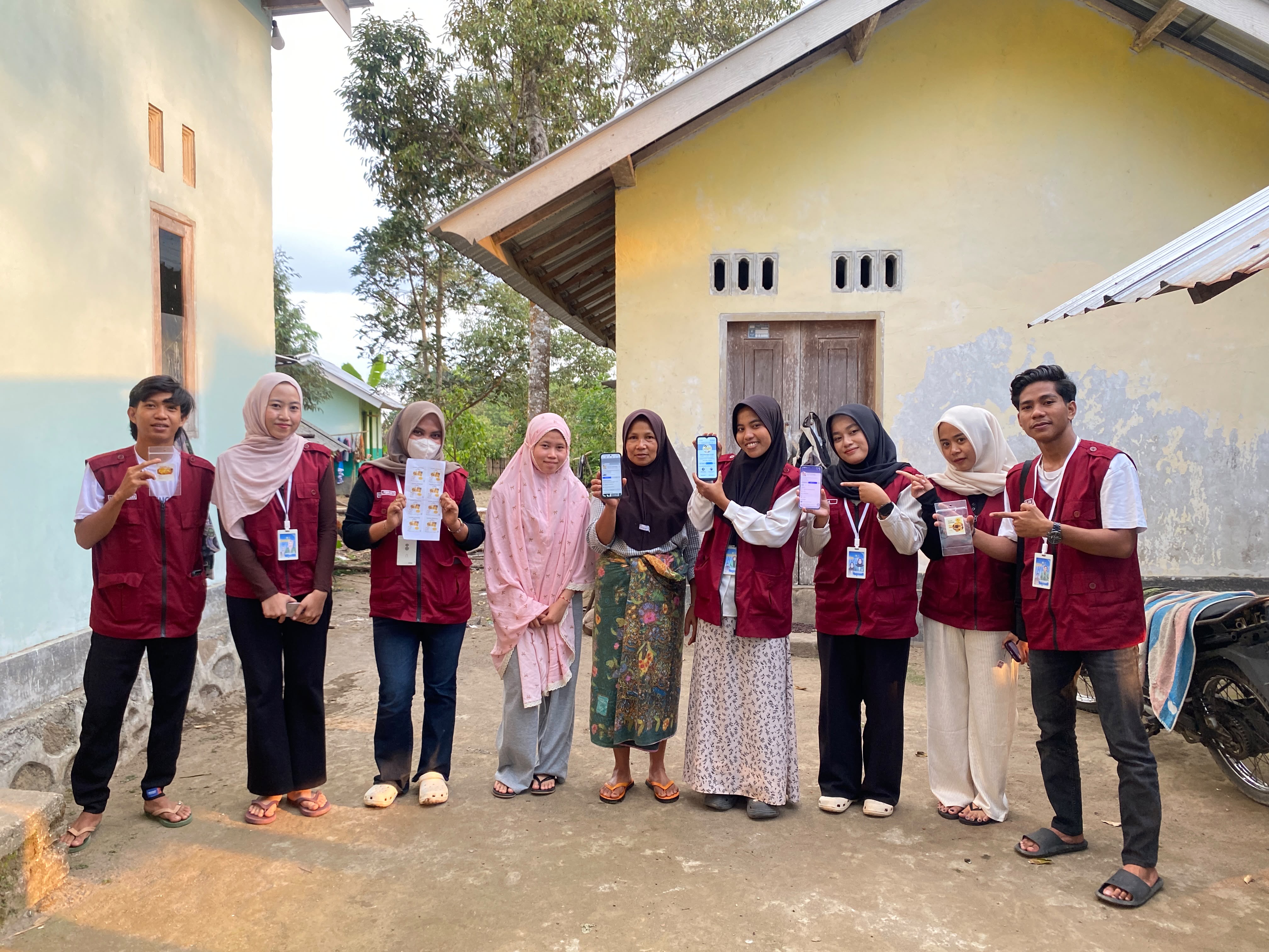 KUNJUNGAN UMKM OLEH MAHASISWA KKN UMMAT