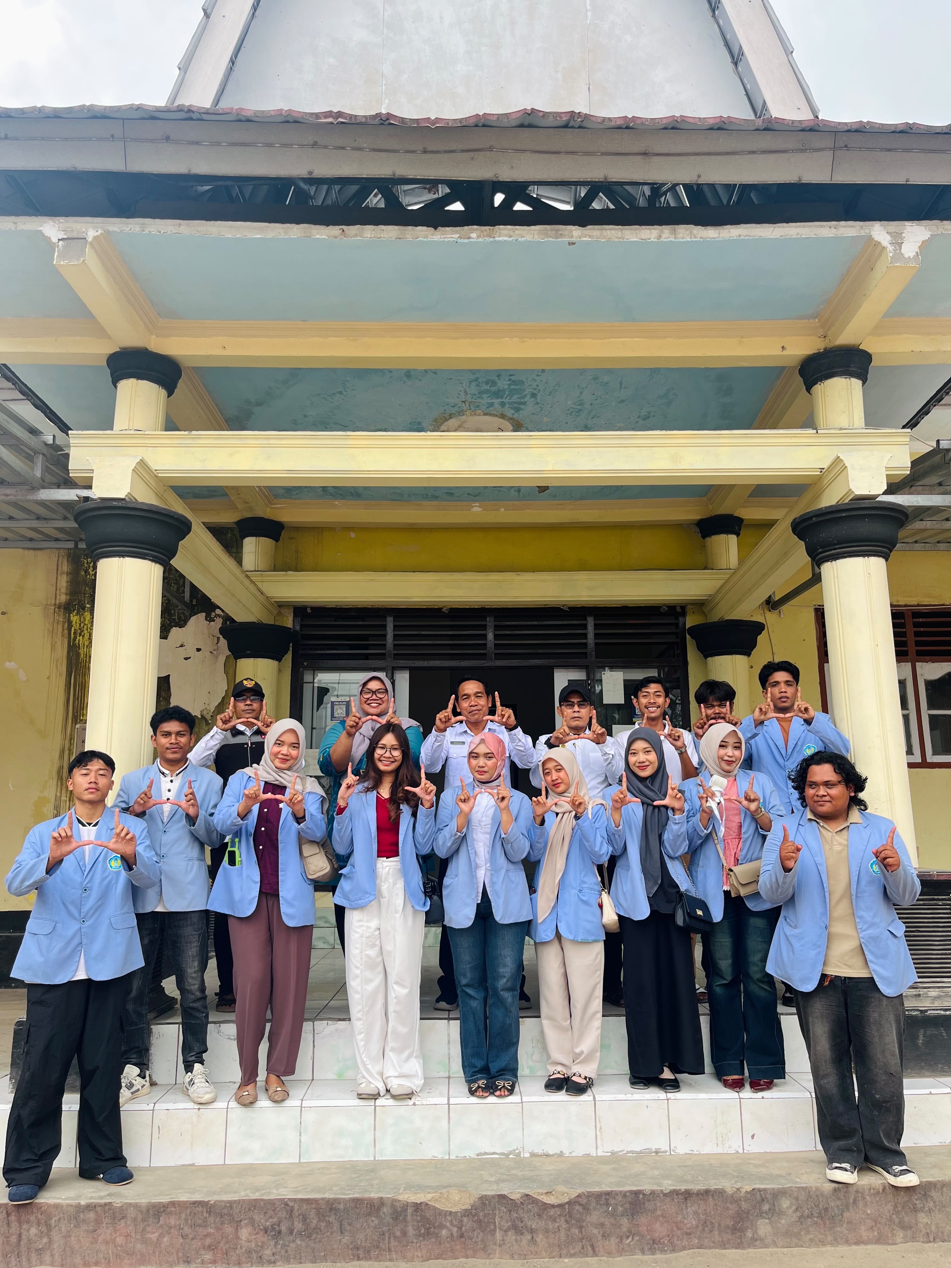 MAHASISWA KKN UNDIKMA RESMI DI TERIMA DI DESA AIK BERIK