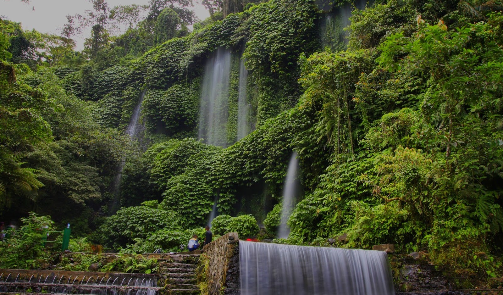 KLARIFIKASI TERKAIT LAYANAN TAMBAHAN DI AIR TERJUN BENANG KELAMBU